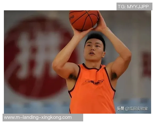 篮球明星的刻苦训练与奋斗精神成就辉煌职业生涯的背后故事
